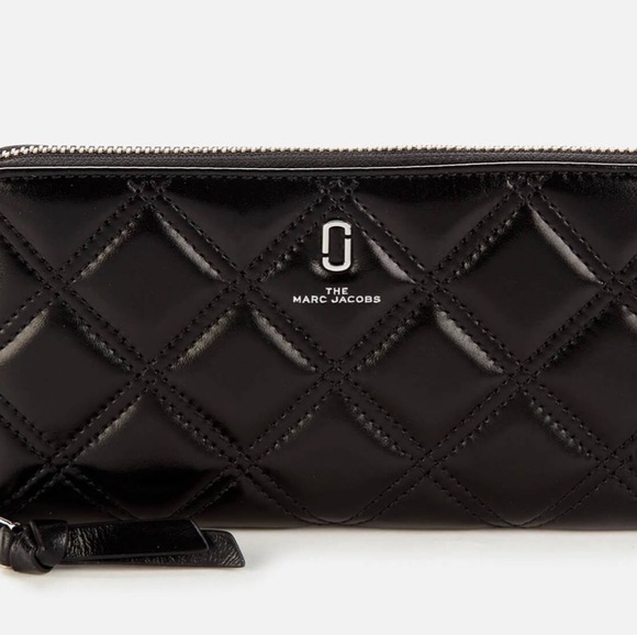 Marc Jacobs Handbags - MARC JACOBS LEATHER WALLET